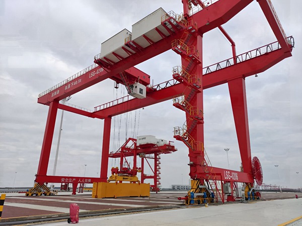  浙江台州龙门吊租赁厂家港口集装箱起重